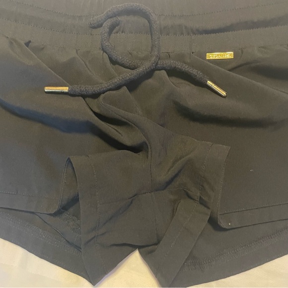 Cleo Harper Dash Short - Picture 4 of 8